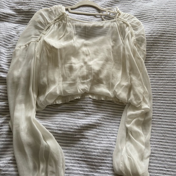 White crop top - Picture 2 of 3